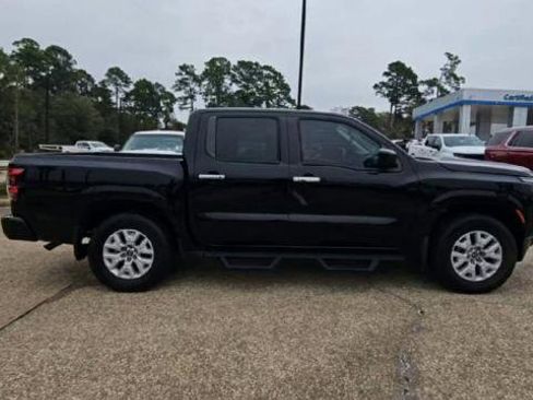 Used 2022 Nissan Frontier SV image 9