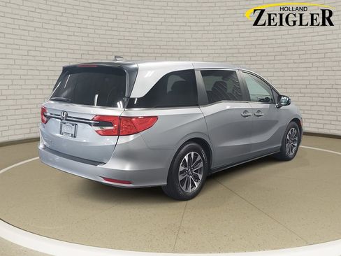 Used 2023 Honda Odyssey EX-L image 5