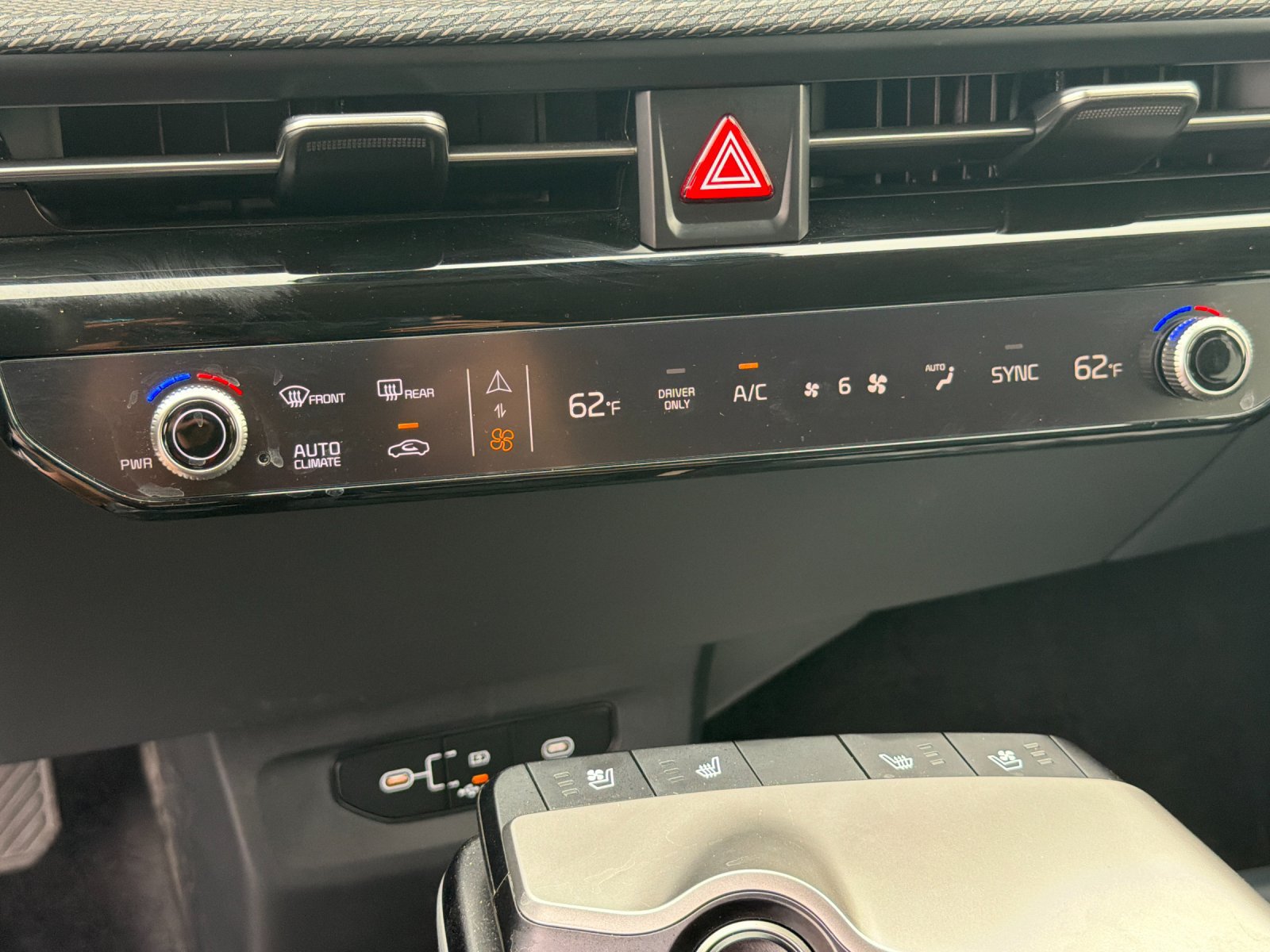 Used 2025 Kia EV6 Wind RWD image 23
