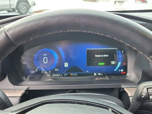 Used 2023 Ford Explorer Platinum image 22