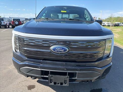 Used 2023 Ford F150 Lightning Platinum AWD/4WD image 3