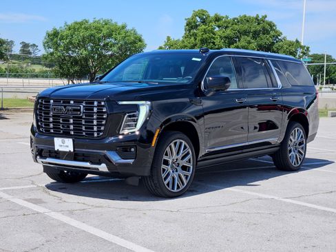 New 2026 GMC Yukon XL Denali Ultimate AWD/4WD image 2