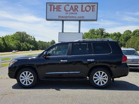 Used 2009 Lexus LX 570 4WD image 2