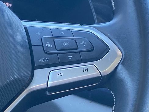 Used 2022 Volkswagen Taos SE image 7