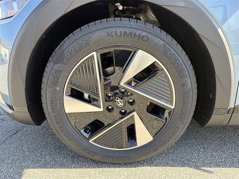 New 2026 Hyundai Ioniq 5 SEL image 11