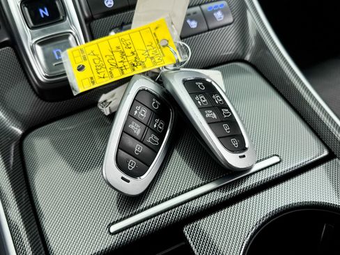 Used 2022 Hyundai Santa Fe Limited AWD/4WD image 40