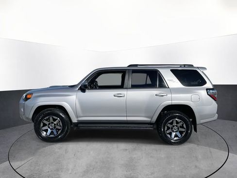 Used 2024 Toyota 4Runner TRD Off-Road AWD/4WD image 4