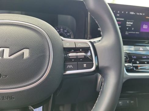 Certified 2022 Kia Sorento SX AWD/4WD image 19