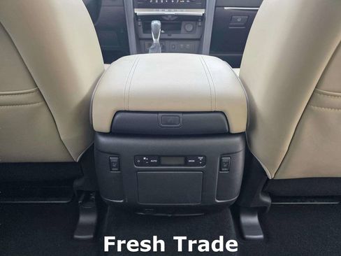 Used 2024 Nissan Armada Platinum w/ Captain's Chairs Package image 11