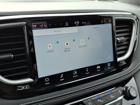 New 2026 Chrysler Pacifica Select w/ S Appearance Package image 25