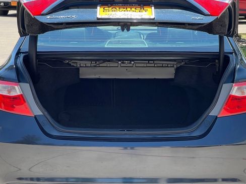 Used 2017 Toyota Camry SE FWD image 25