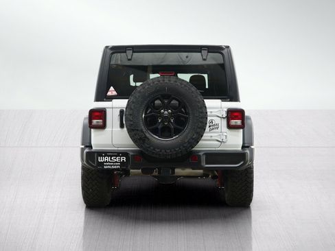 Used 2025 Jeep Wrangler Unlimited Sport AWD/4WD image 5