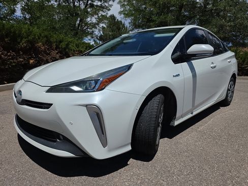 Used 2019 Toyota Prius XLE AWD/4WD image 11