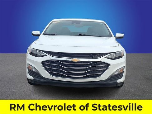 Used 2024 Chevrolet Malibu LT image 2