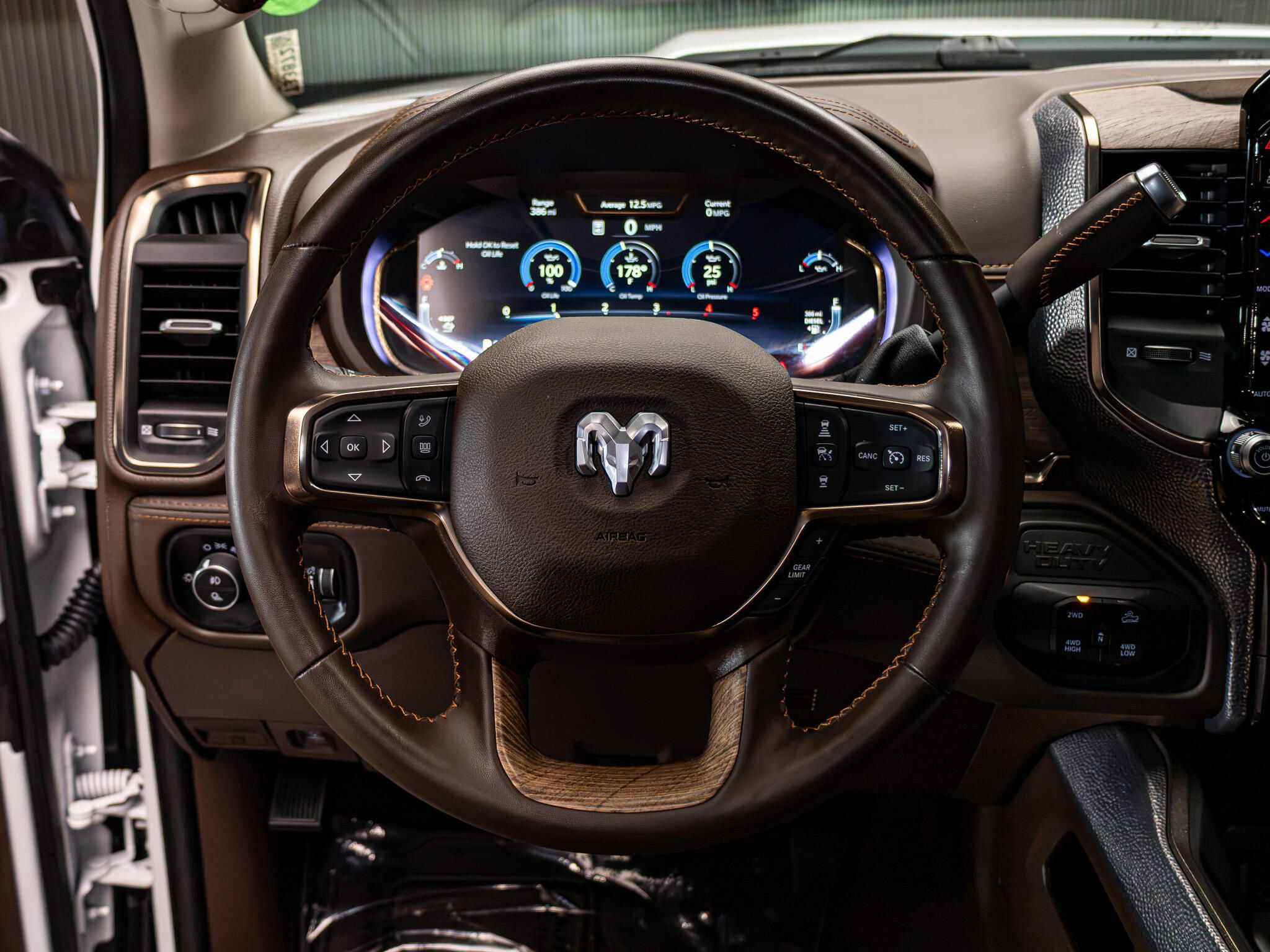 Used 2025 RAM 2500 Limited AWD/4WD image 16