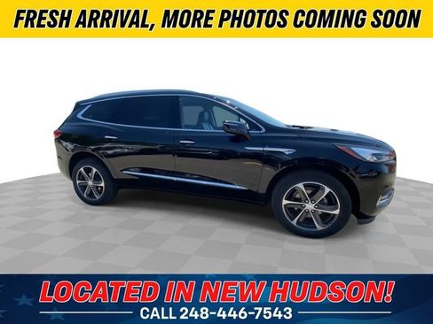 Used 2021 Buick Enclave Essence w/ Sport Touring Edition FWD image 3