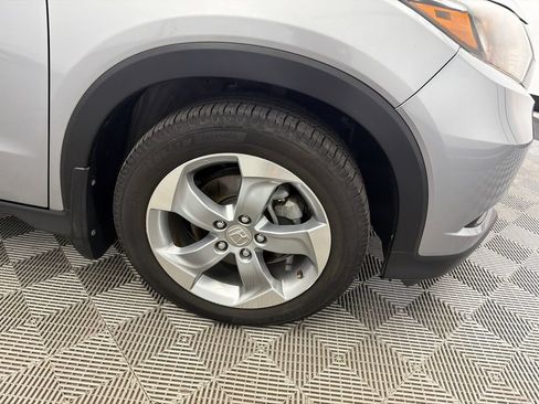 Used 2017 Honda HR-V EX image 12