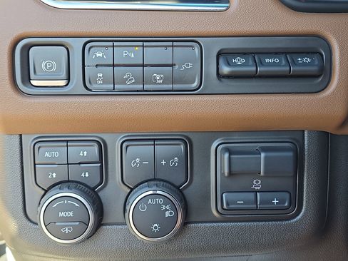 Certified 2022 Chevrolet Tahoe High Country image 29