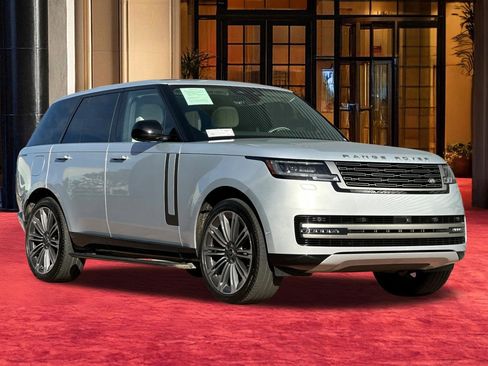 Used 2024 Land Rover Range Rover SE image 8