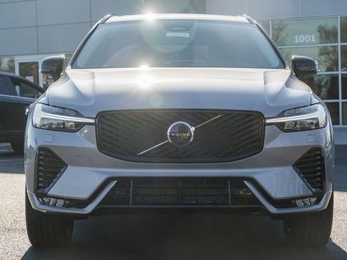 New 2026 Volvo XC60 B5 Plus w/ Climate Package image 2