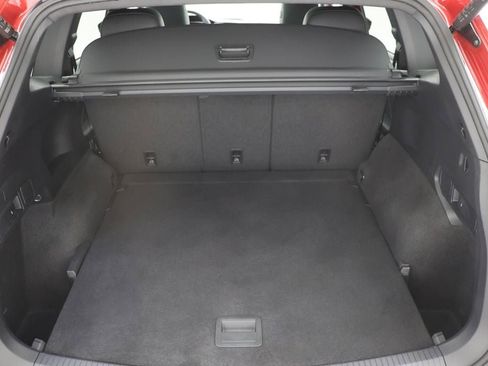 Used 2024 Volkswagen Tiguan SEL R-Line image 35