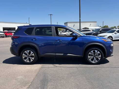 Used 2023 Nissan Rogue SV FWD image 6