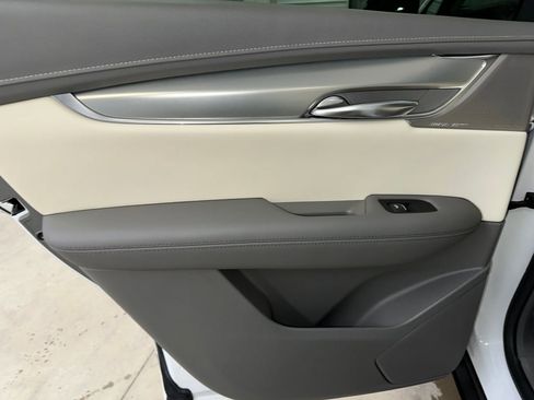 Certified 2023 Cadillac XT5 Premium Luxury w/ Technology Package image 21