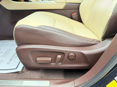 Used 2018 Lexus RX 350L Luxury image 15