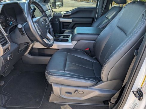 Used 2022 Ford F250 Lariat w/ Chrome Package image 15