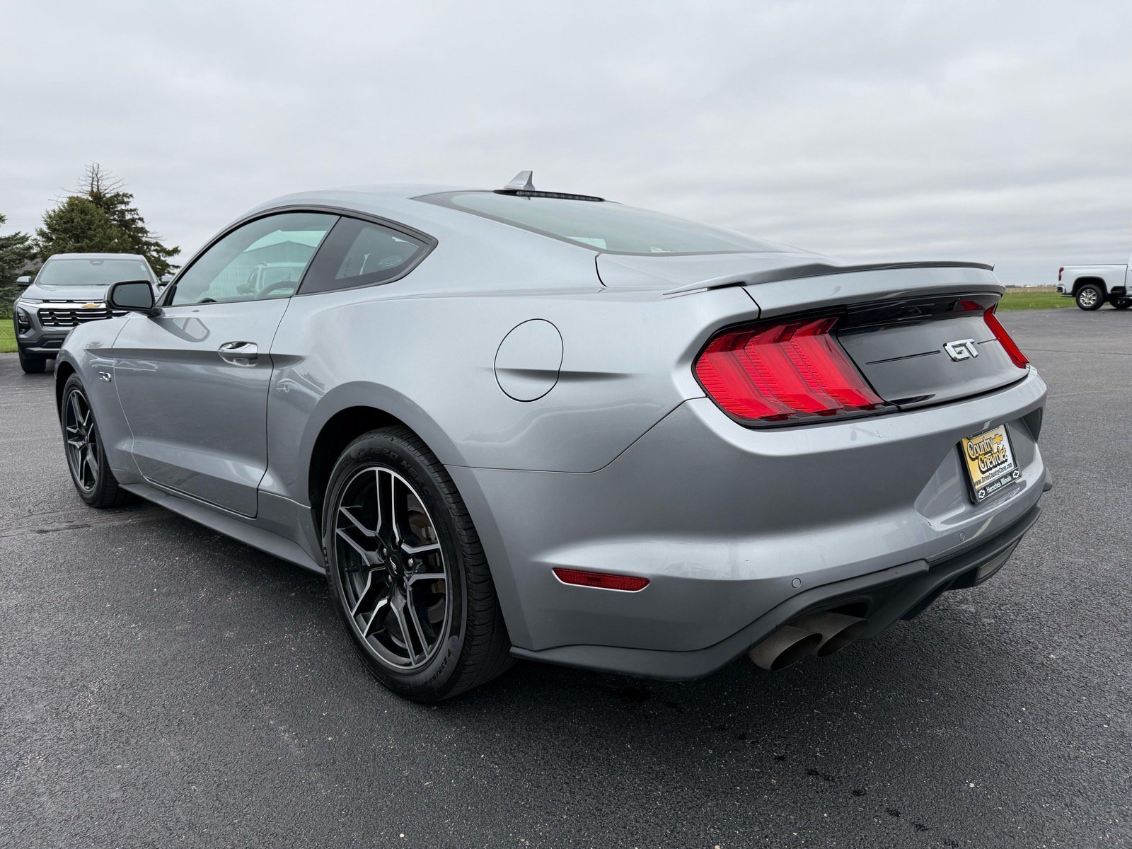 Used 2022 Ford Mustang GT RWD image 4