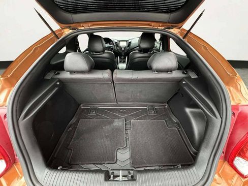 Used 2016 Hyundai Veloster Turbo w/ Option Group 04 image 10