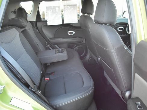 Used 2017 Kia Soul + image 33