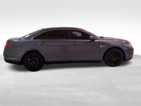 Used 2010 Ford Taurus SEL image 3