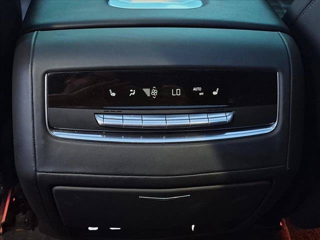 Used 2021 Cadillac Escalade Sport Platinum RWD image 18