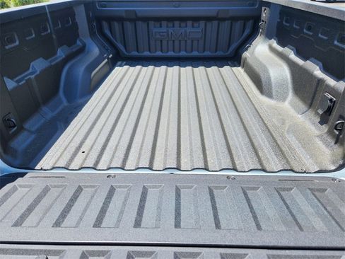 New 2025 GMC Canyon Elevation w/ Convenience Package image 22