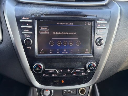 Used 2023 Nissan Murano SV w/ SV Midnight Edition Package FWD image 11
