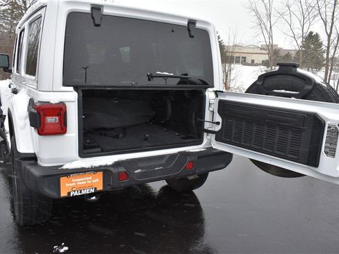 Certified 2024 Jeep Wrangler Sahara w/ Technology Group image 32