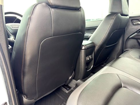 Used 2022 GMC Canyon AT4 w/ Trailering Package image 17