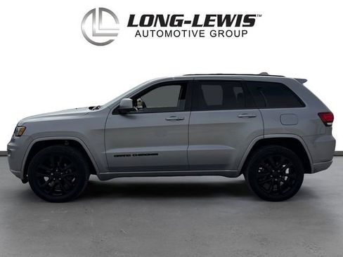 Used 2020 Jeep Grand Cherokee Altitude image 2