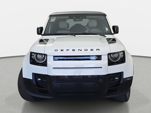 New 2026 Land Rover Defender 110 V8 image 2