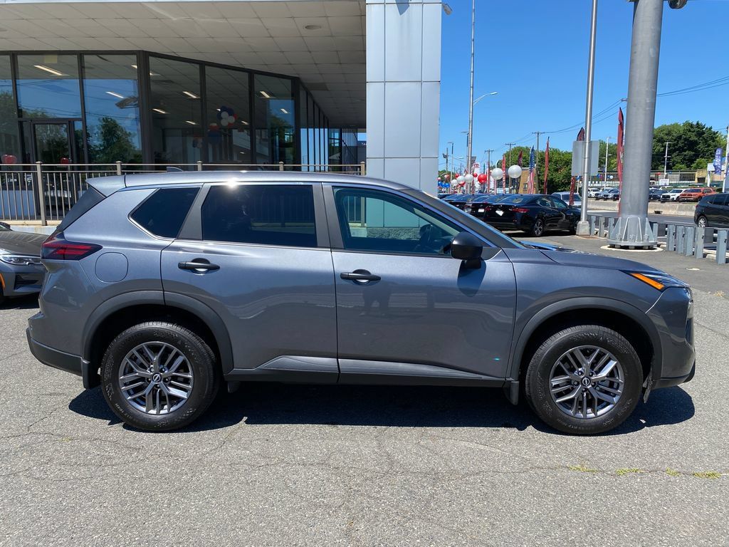 Used 2026 Nissan Rogue S AWD/4WD image 2