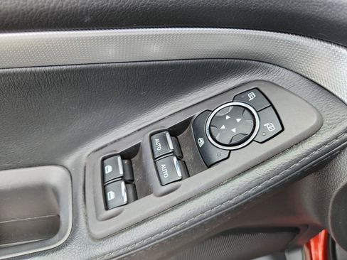 Used 2014 Ford Explorer XLT w/ Equipment Group 202A AWD/4WD image 16