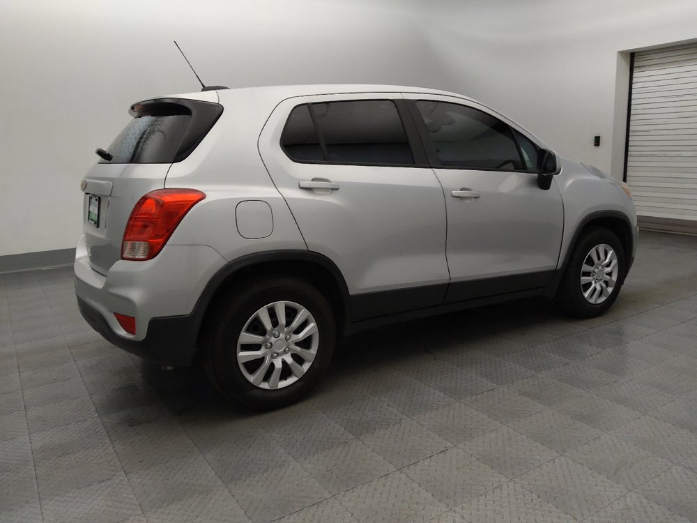Used 2018 Chevrolet Trax LS w/ LPO, Cargo Package FWD image 10