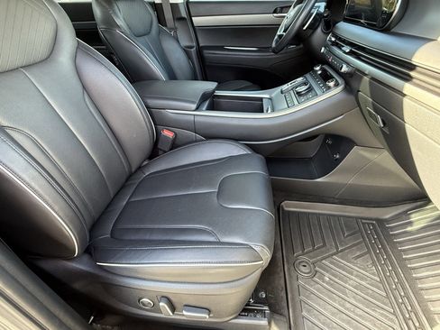 Used 2024 Hyundai Palisade SEL w/ Premium Package image 14