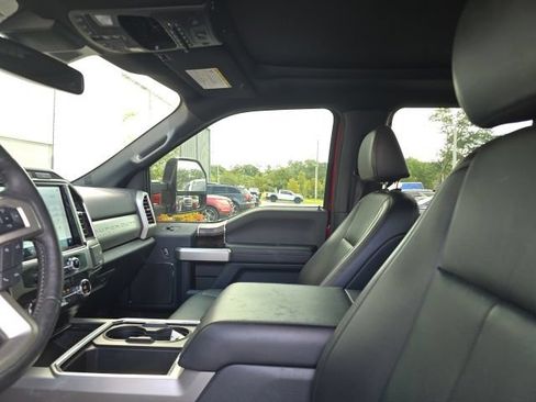 Used 2022 Ford F250 Lariat w/ Black Appearance Package AWD/4WD image 8
