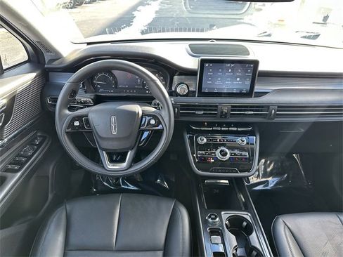 Certified 2022 Lincoln Corsair AWD w/ Equipment Group 101A image 13