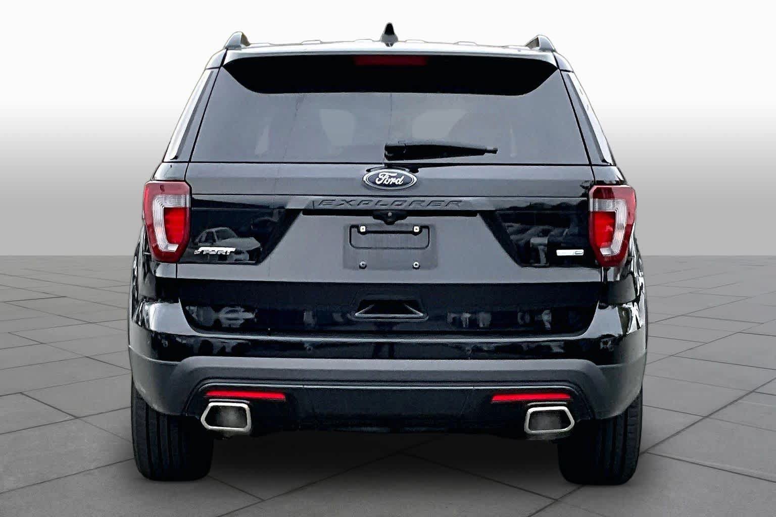 Used 2016 Ford Explorer Sport w/ Equipment Group 401A AWD/4WD image 5