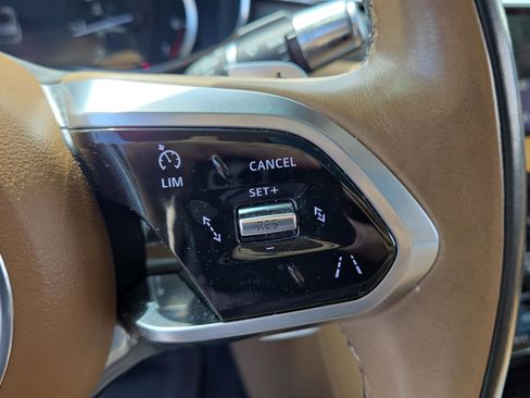 Used 2022 Jaguar F-PACE S image 28