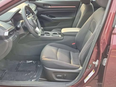 Used 2023 Nissan Altima 2.5 SV FWD image 11