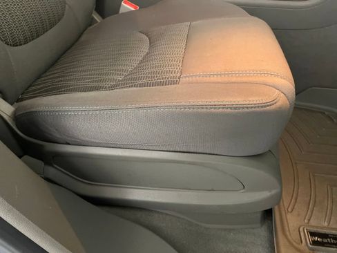 Used 2015 Chevrolet Traverse LS FWD image 56